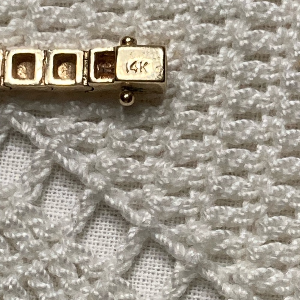 14K Beautiful and unique solid link diamond bracelet - Picture 8 of 13